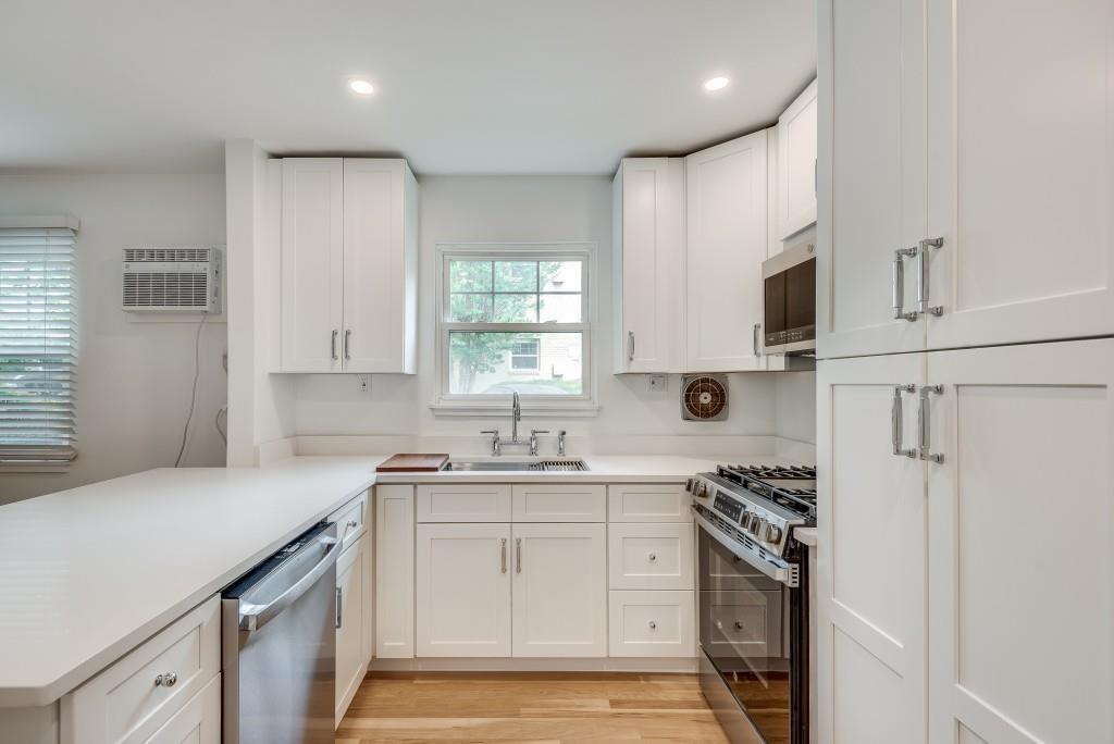 1042 Saint Charles Avenue NE Unit 8
