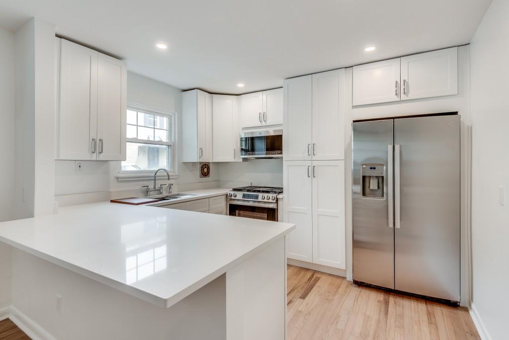 1042 Saint Charles Avenue NE Unit 8