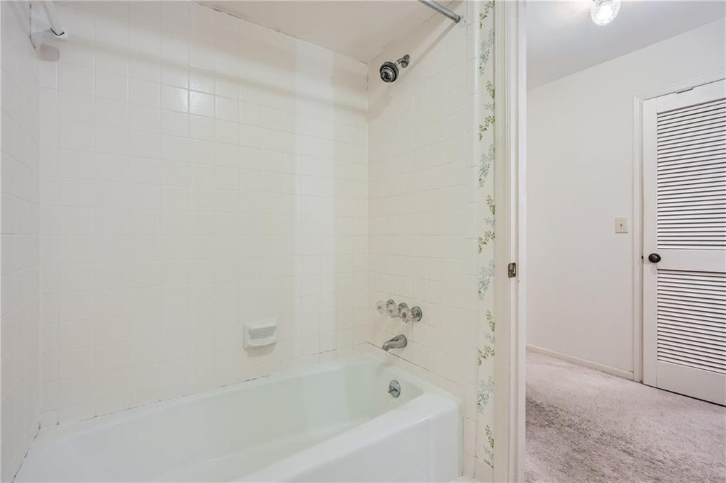 2565 Old Orchard Trail