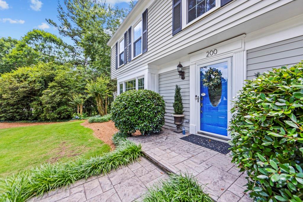 200 Lamplighter Lane SE