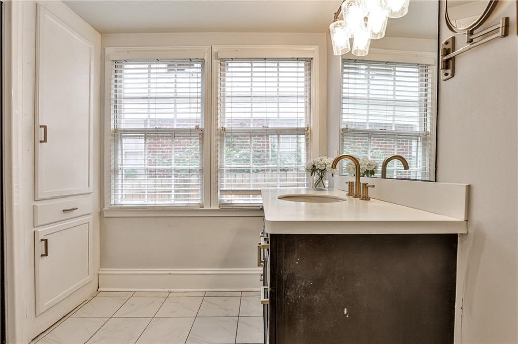 1120 Rosedale Drive NE Unit D1