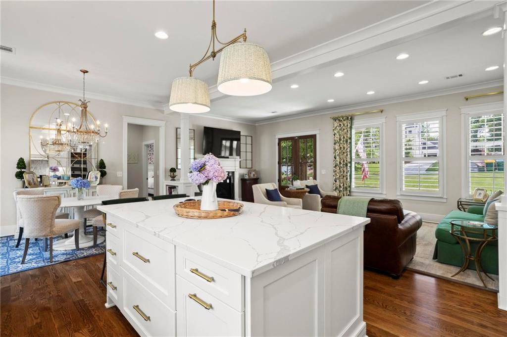 388 Meadowbrook Drive NE