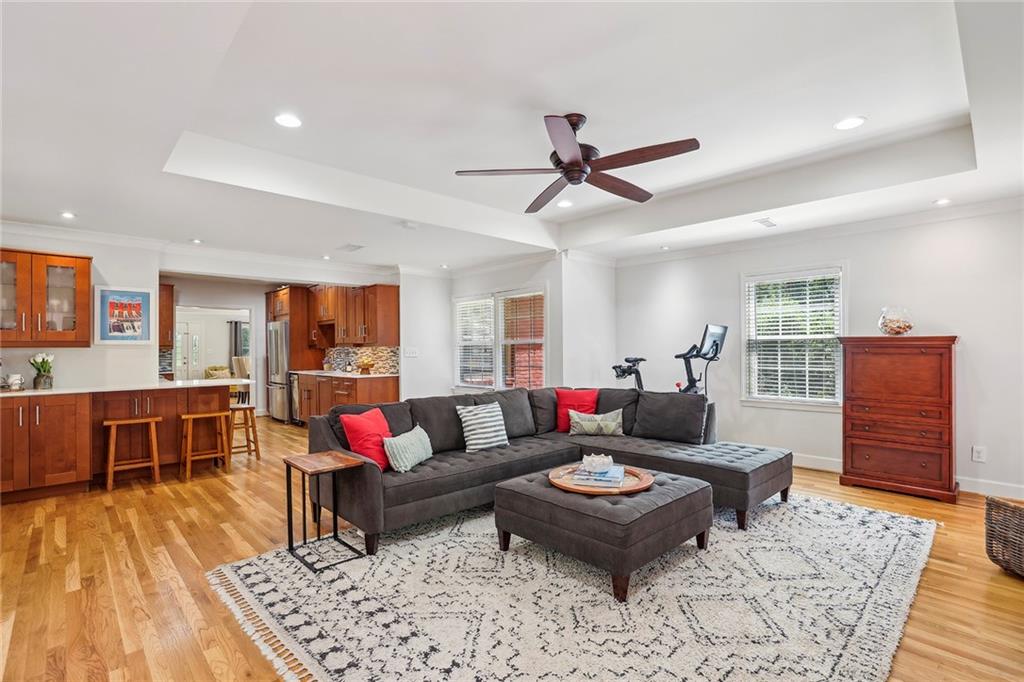 376 Garden Lane NW