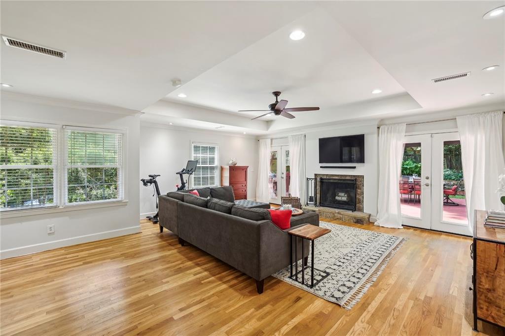376 Garden Lane NW