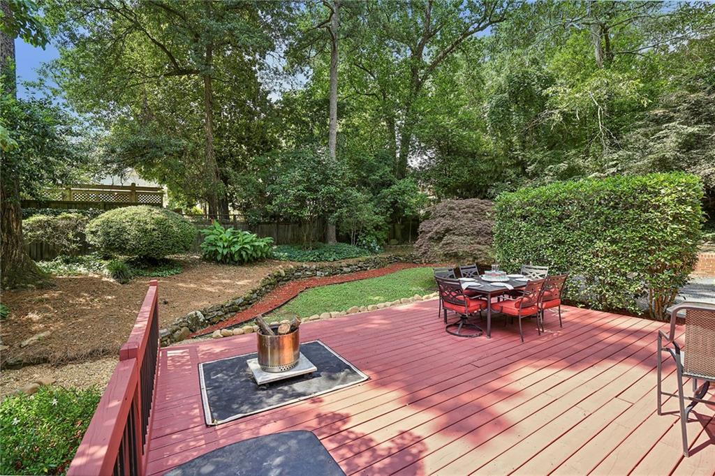 376 Garden Lane NW