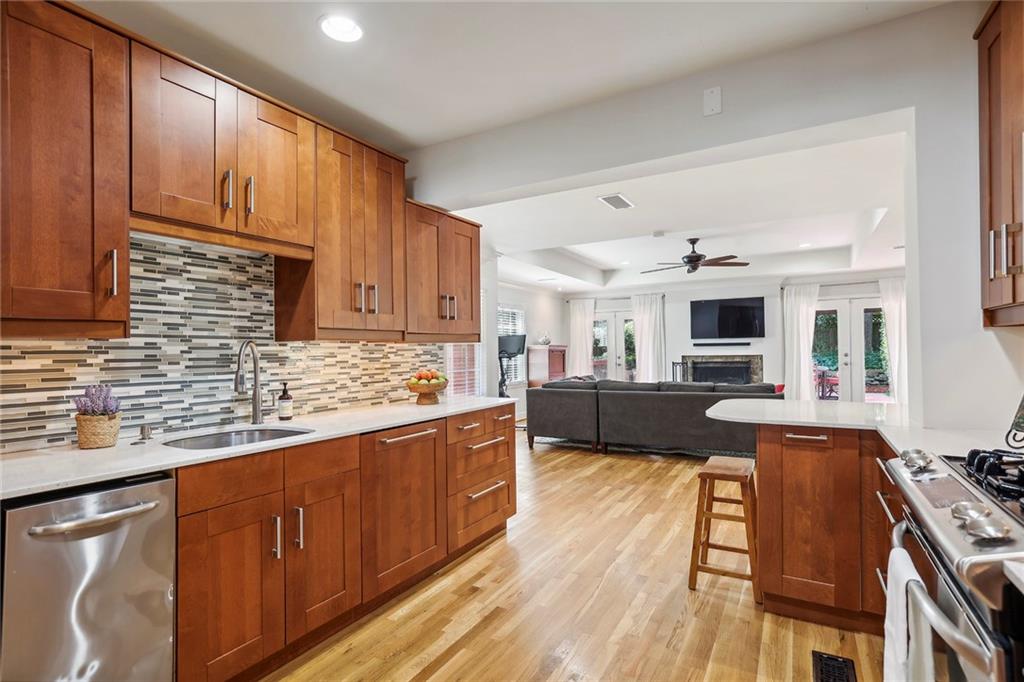 376 Garden Lane NW