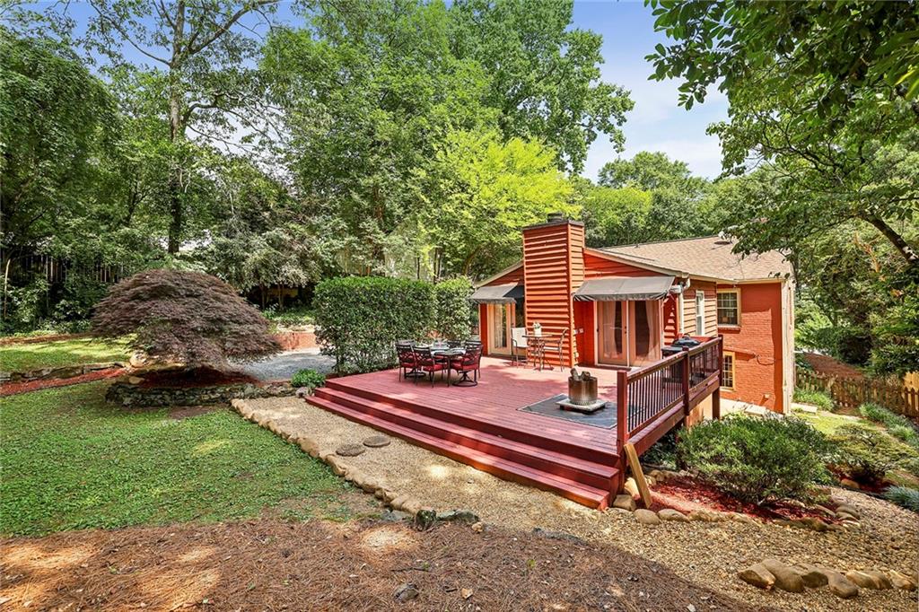 376 Garden Lane NW
