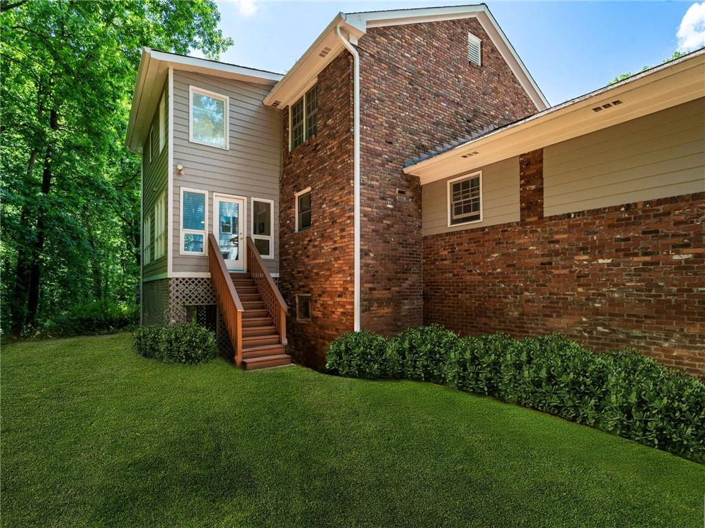 205 Abington Drive