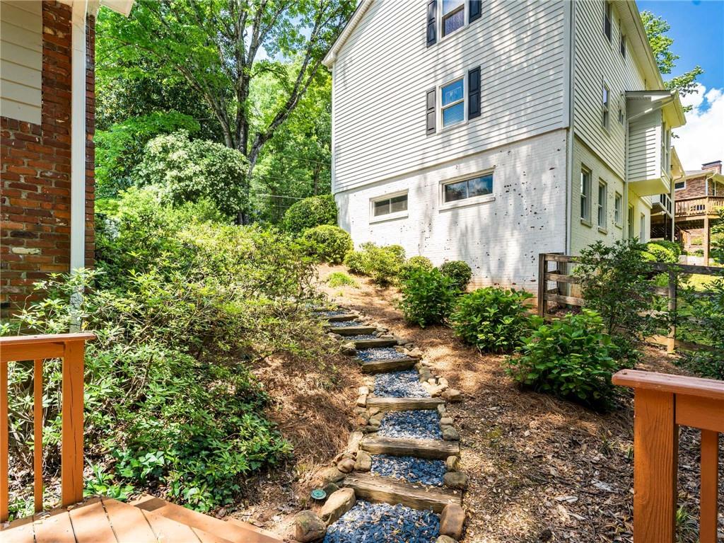 205 Abington Drive