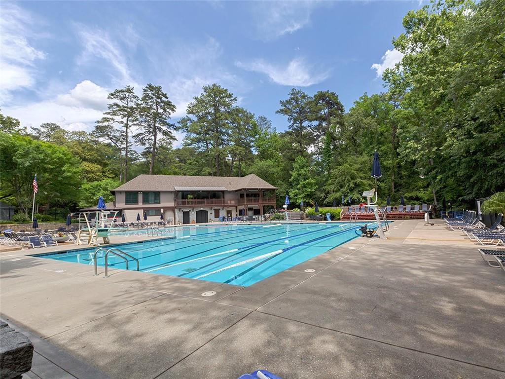 383 E Wesley Road NE