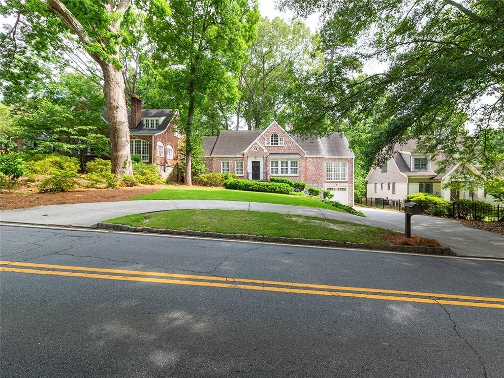 383 E Wesley Road NE