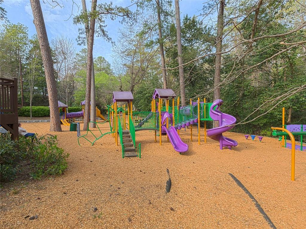 383 E Wesley Road NE
