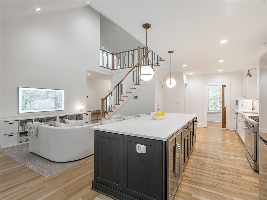 383 E Wesley Road NE