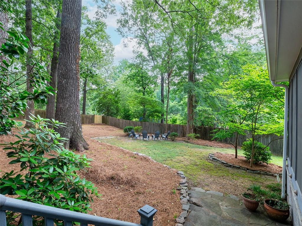 383 E Wesley Road NE