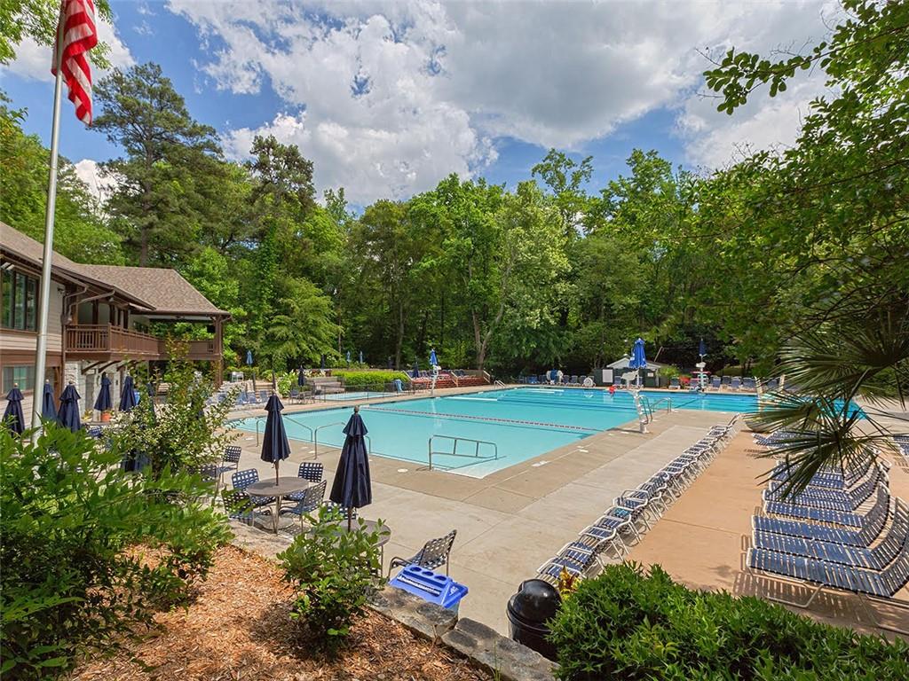 383 E Wesley Road NE