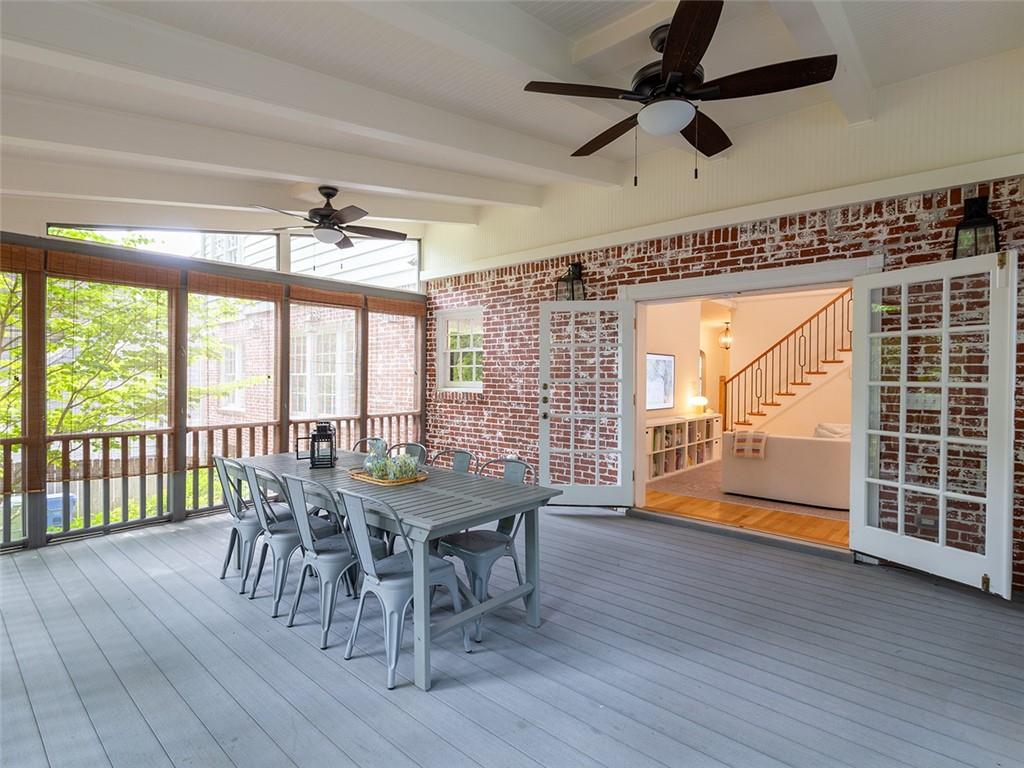 383 E Wesley Road NE
