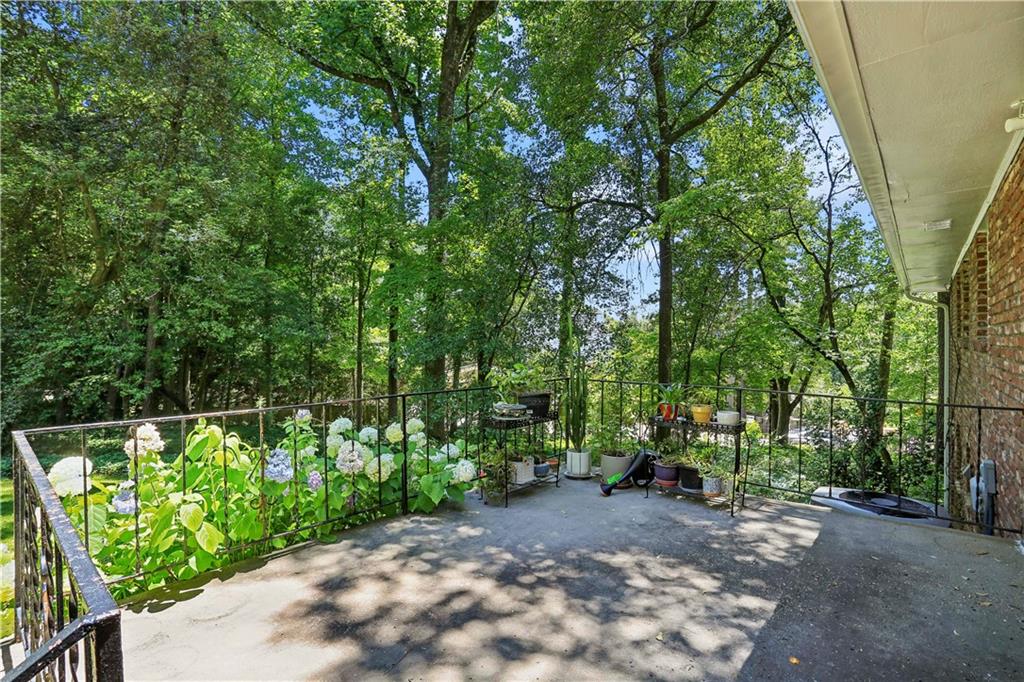 493 Lorell Terrace