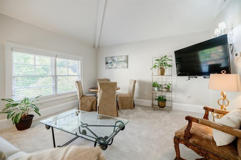 606 Loridans Drive NE