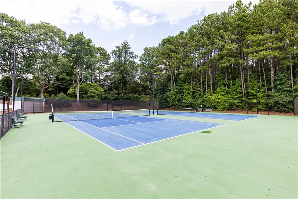 4800 Hillside Court