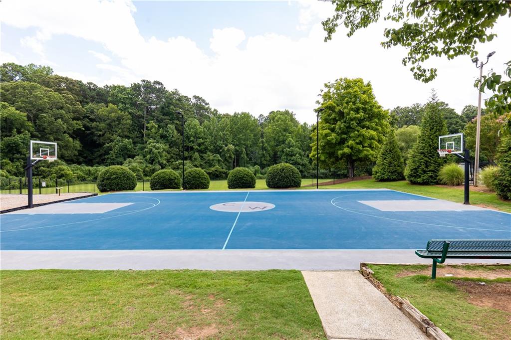 4800 Hillside Court