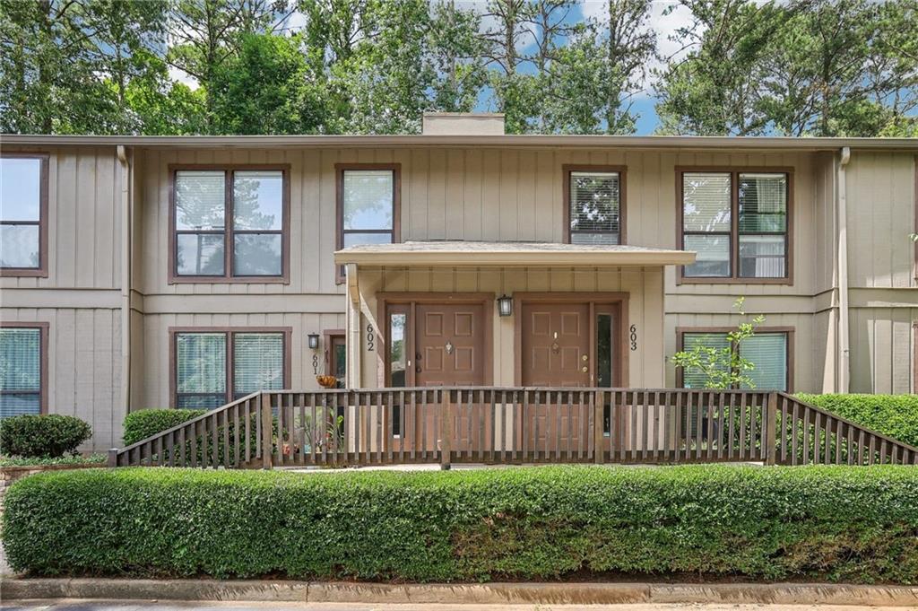 602 Cumberland Court SE