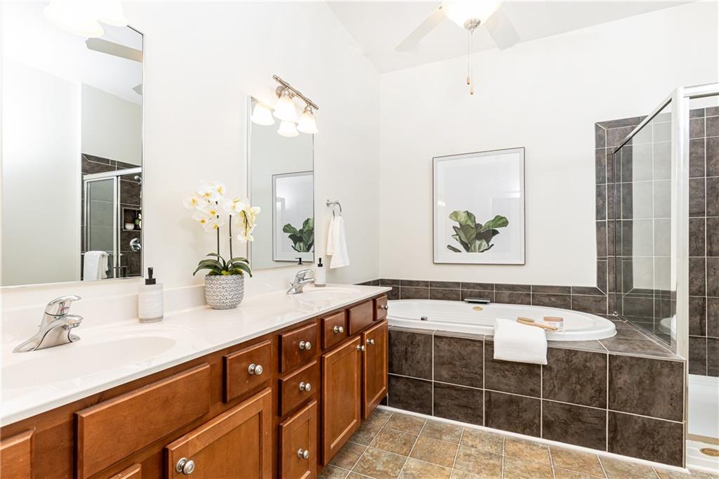 1808 Waters Edge Trail