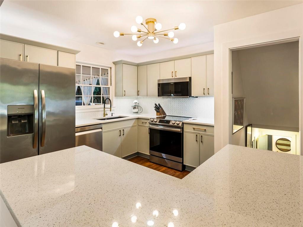 2755 Pioneer Court