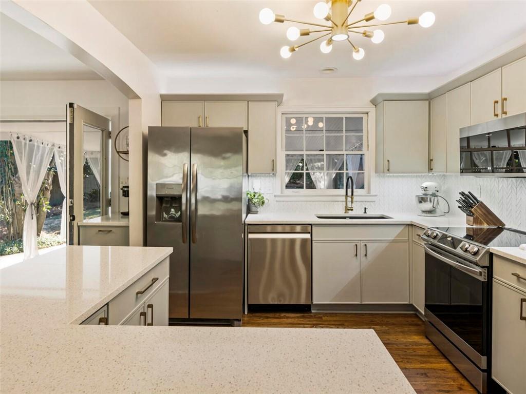 2755 Pioneer Court