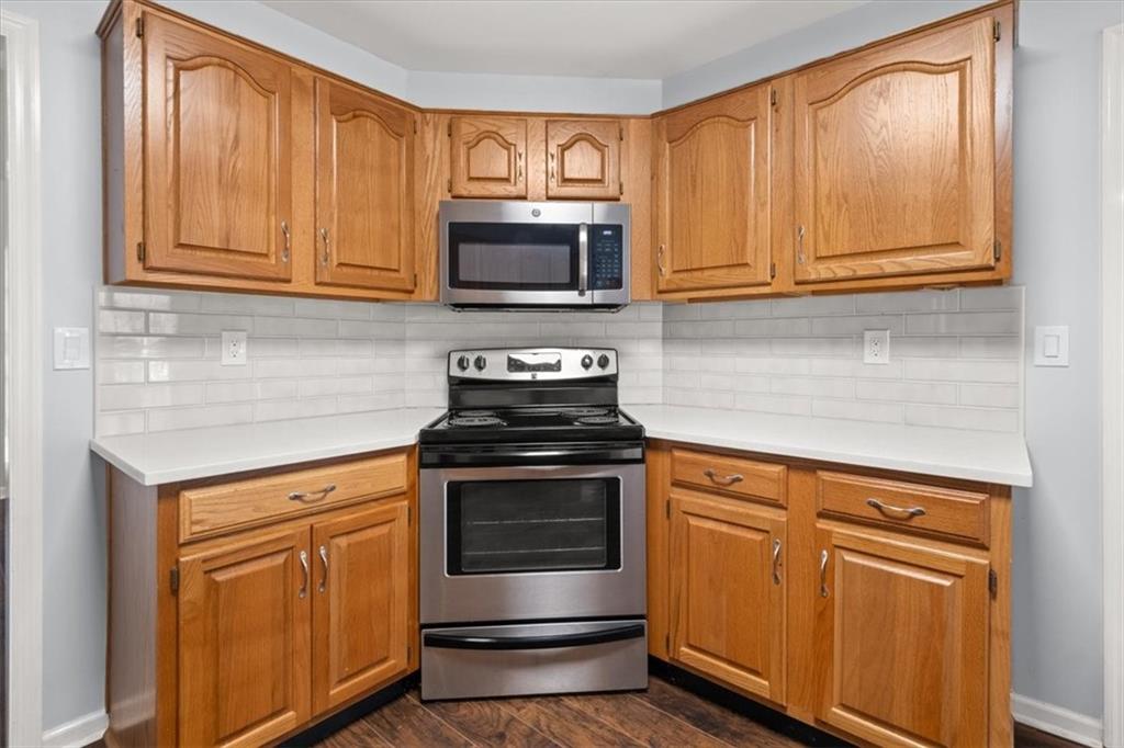 190 Glen Holly Drive