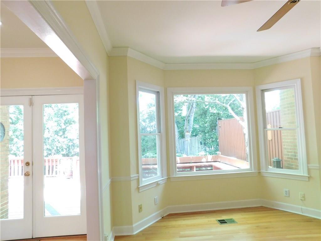 3873 Roswell Road Unit 13