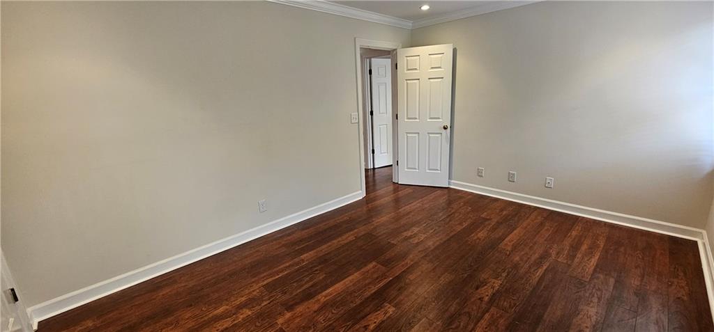 3873 Roswell Road Unit 13
