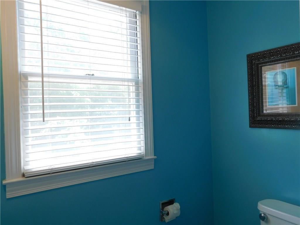 3873 Roswell Road Unit 13