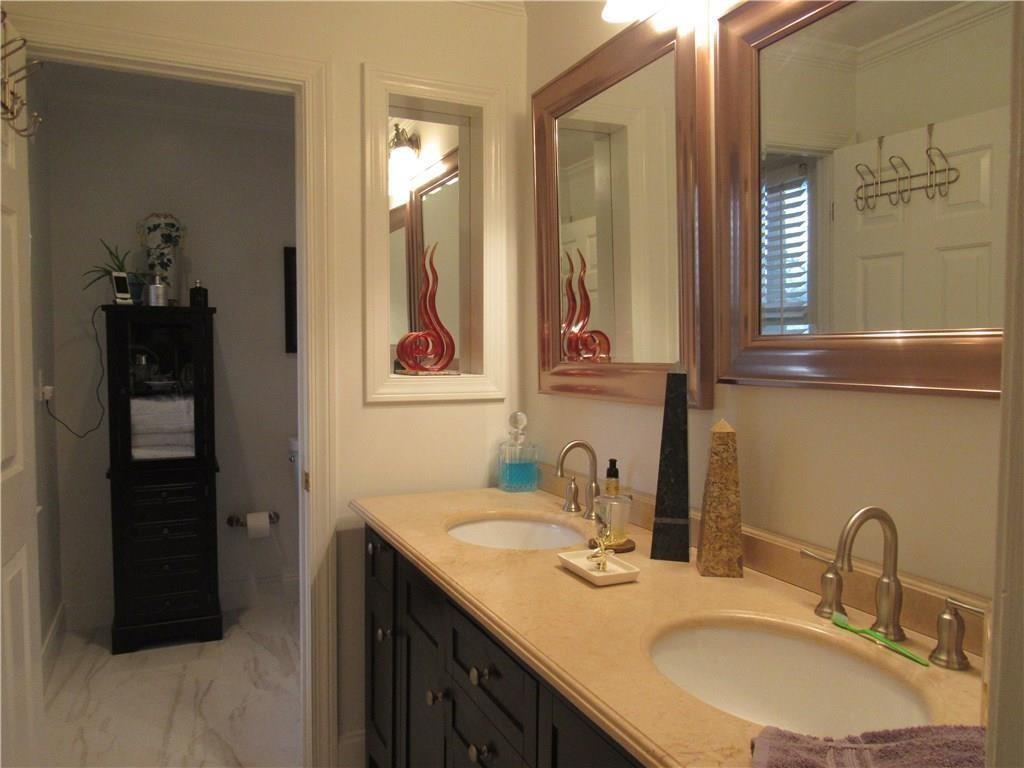 3873 Roswell Road Unit 13