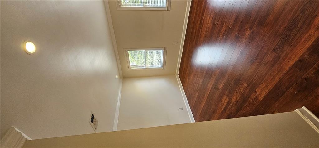 3873 Roswell Road Unit 13