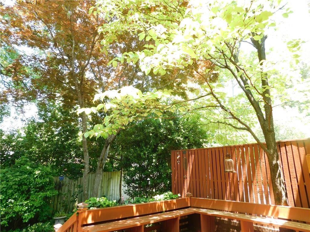 3873 Roswell Road Unit 13