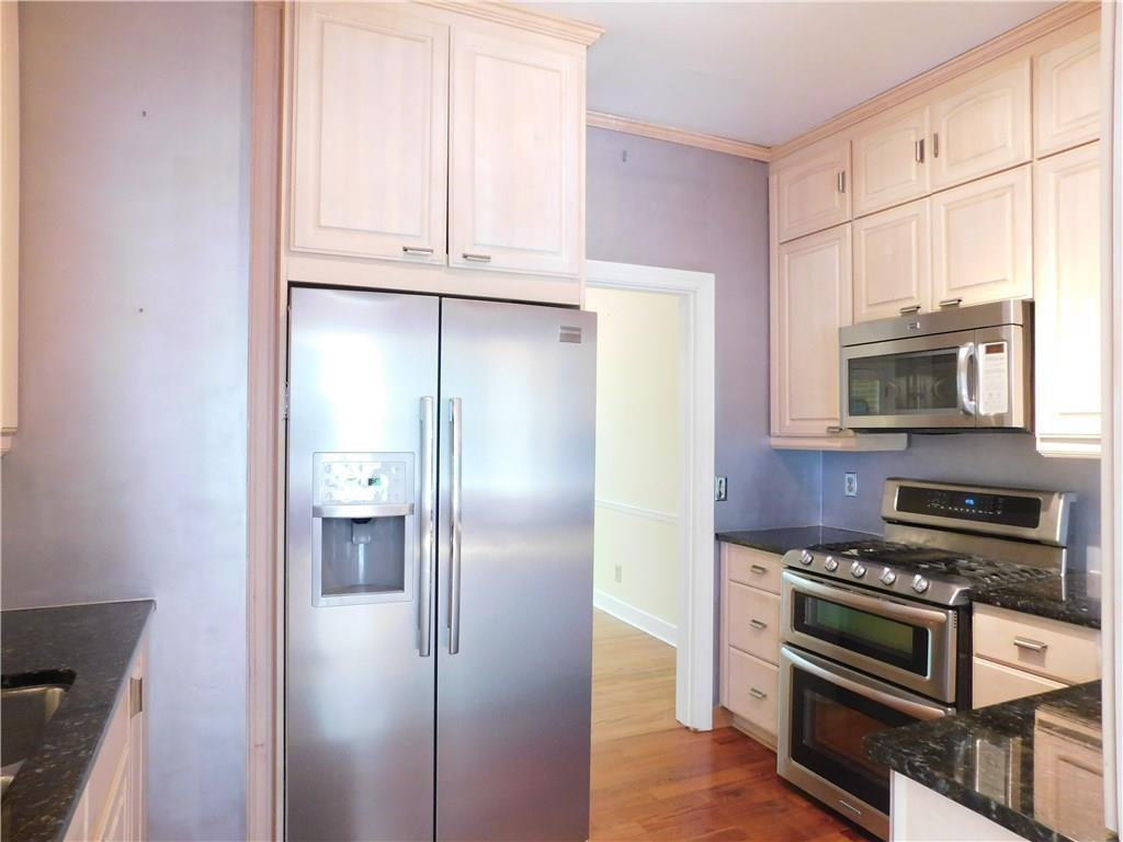 3873 Roswell Road Unit 13