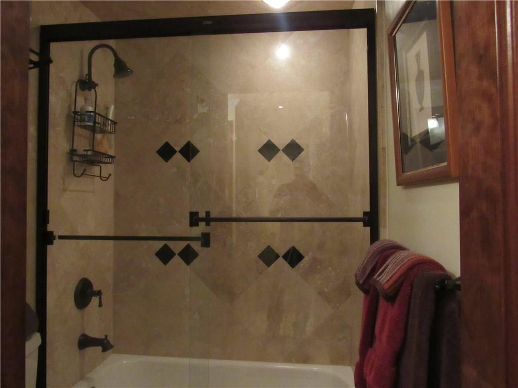 3873 Roswell Road Unit 13