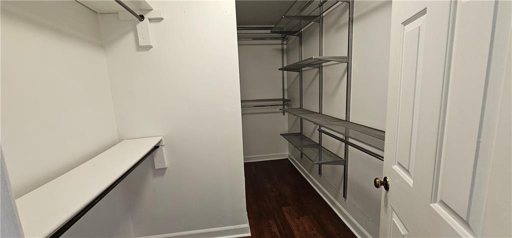3873 Roswell Road Unit 13