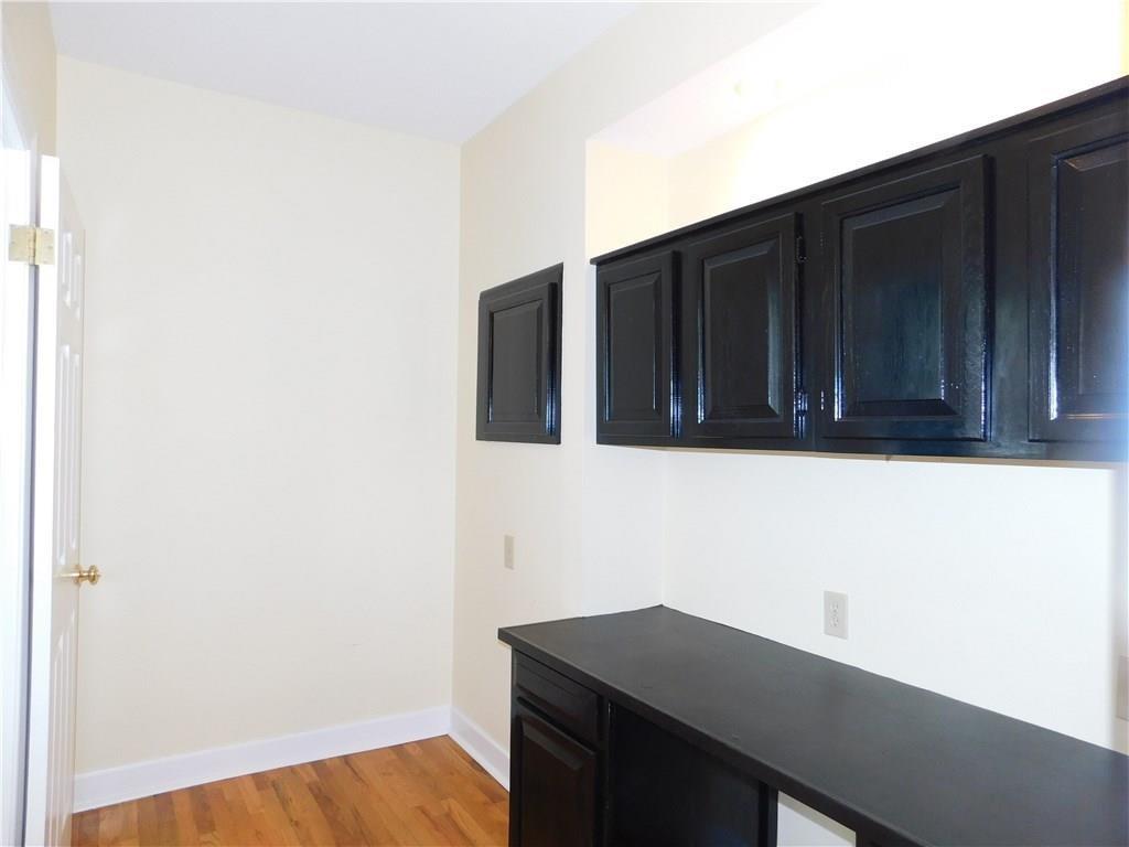 3873 Roswell Road Unit 13