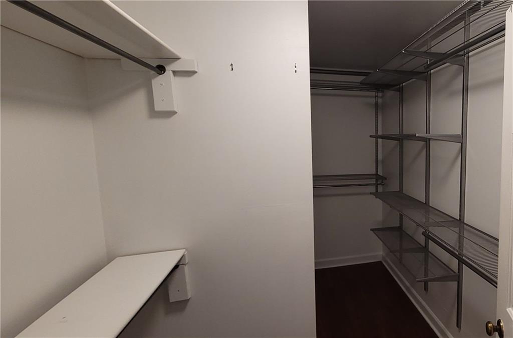 3873 Roswell Road Unit 13