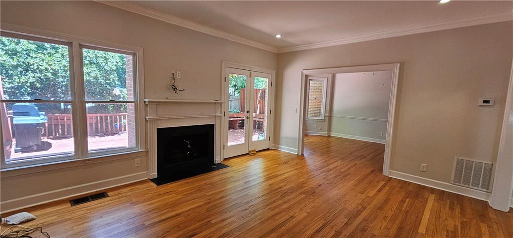3873 Roswell Road Unit 13