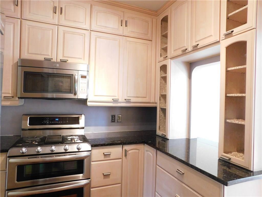 3873 Roswell Road Unit 13