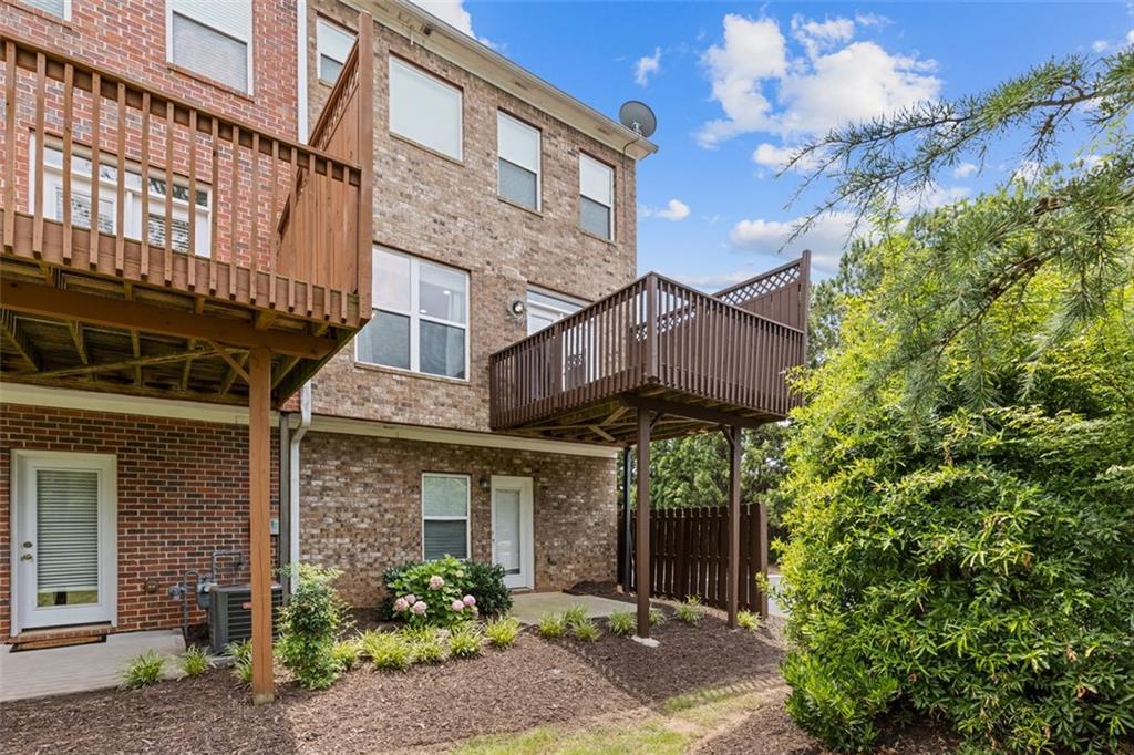 3300 REGATTA Grove