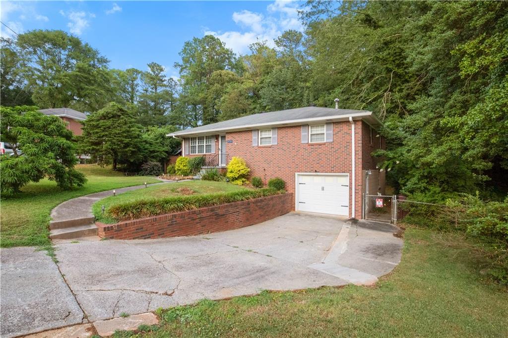 3235 Woodview Drive SE