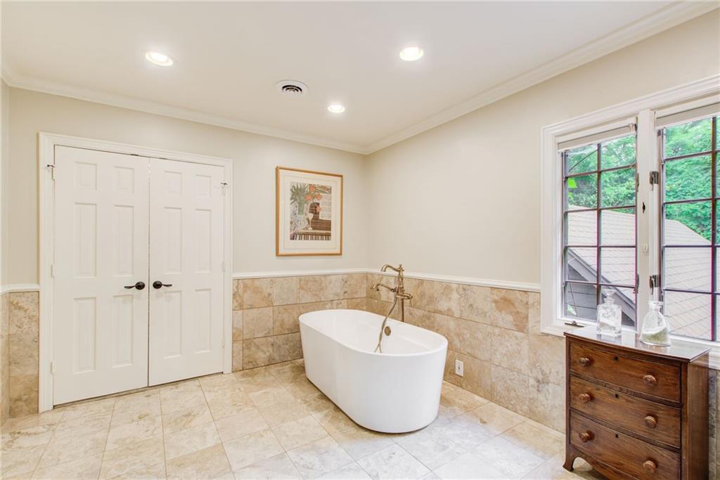 6098 River Chase Circle