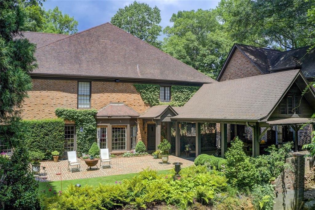 6098 River Chase Circle