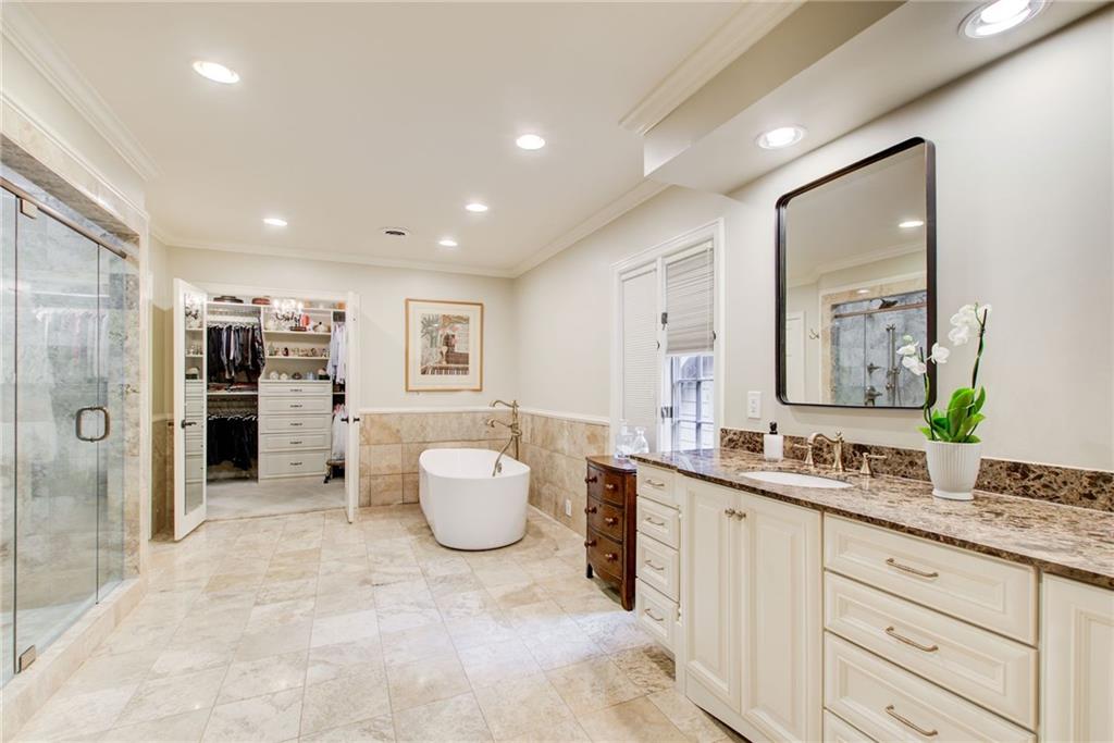 6098 River Chase Circle