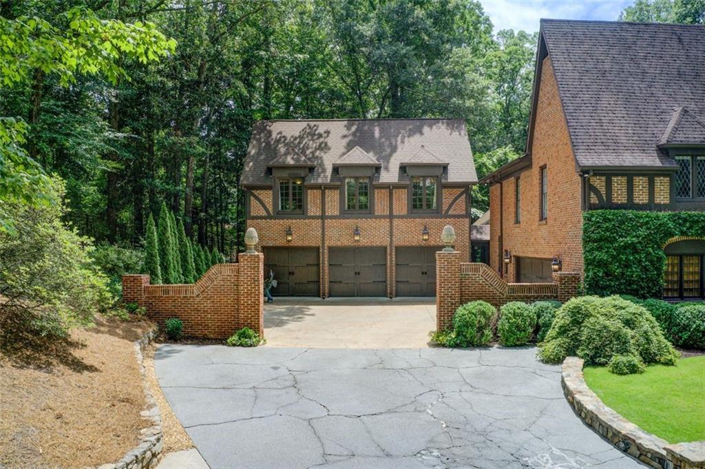 6098 River Chase Circle