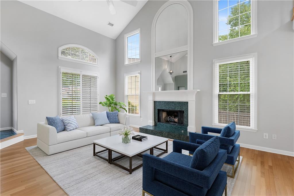 12 Ancient Oak Court NE