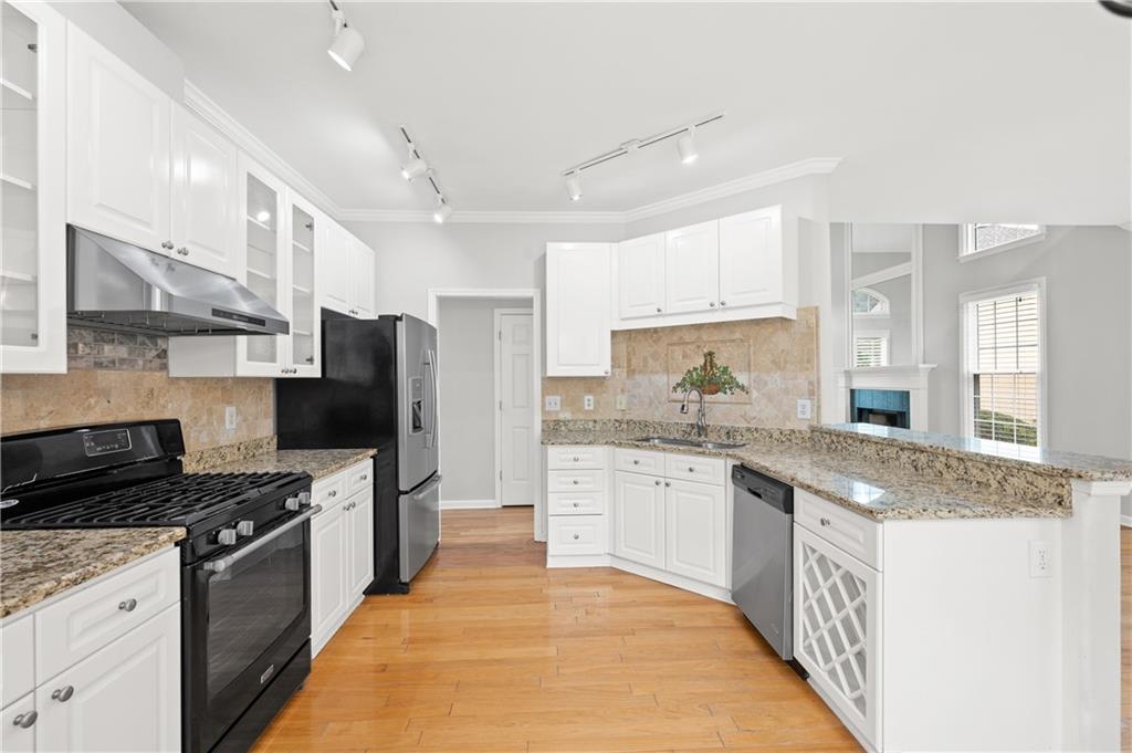 12 Ancient Oak Court NE